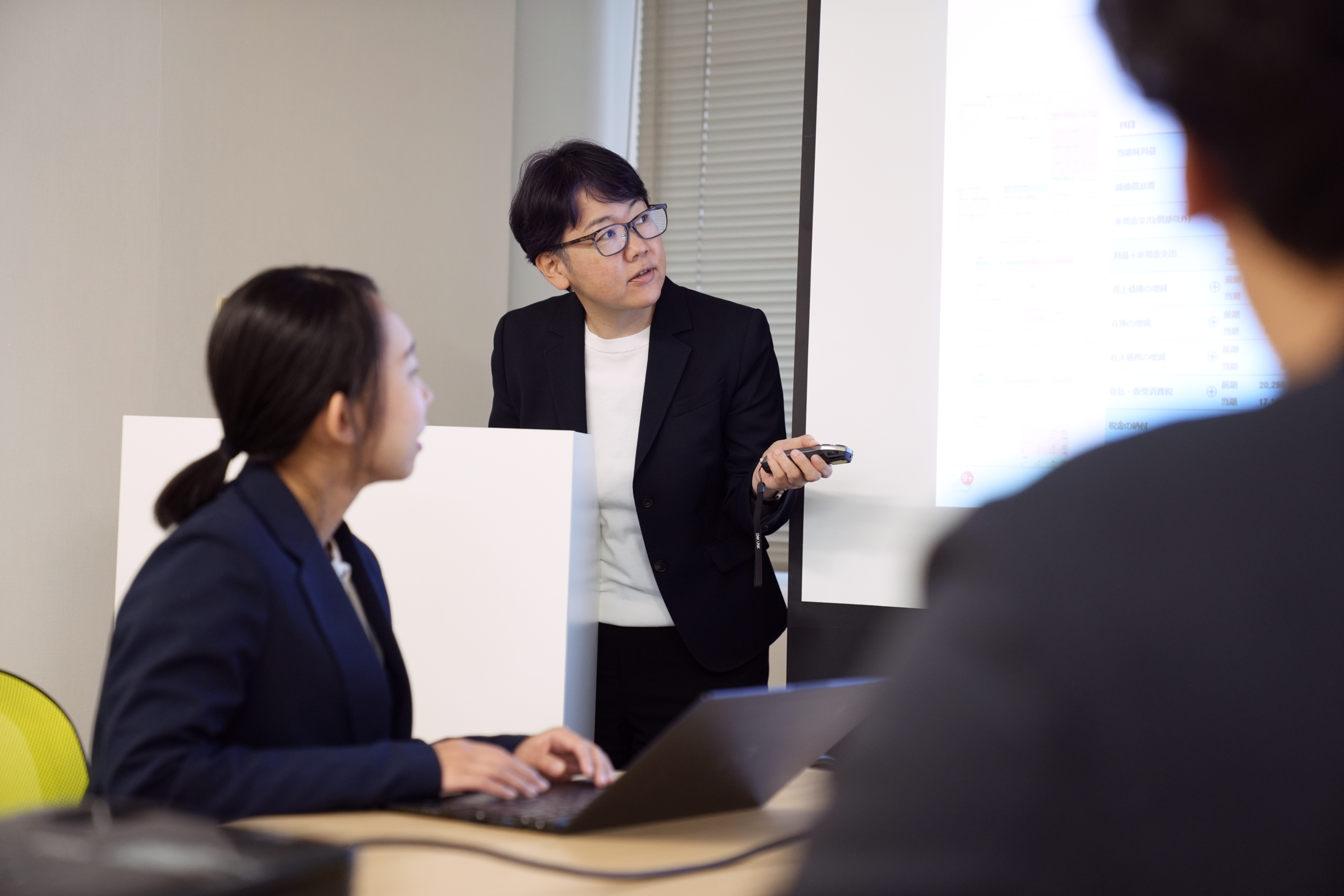 親族内承継のメリット・デメリット｜中小企業が失敗しないための判断軸と実務ポイント